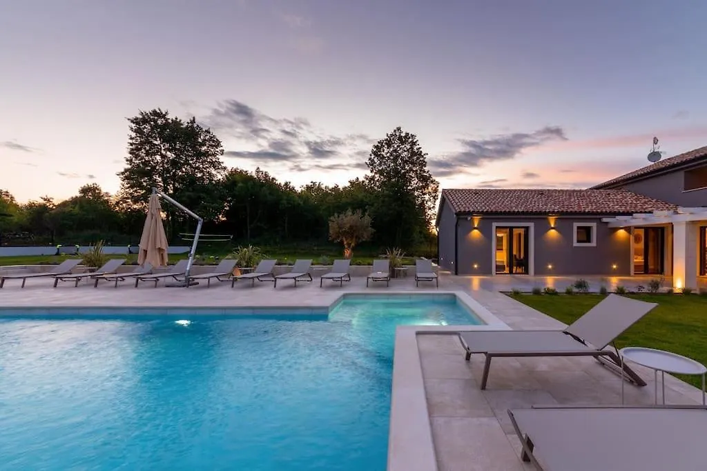 Villa Tre Olive By Istrialux Grandici